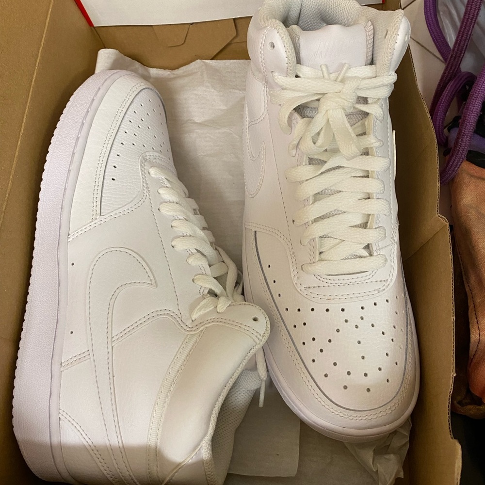 BRAND NEW MENS Size 8 Mid Rise All White Air Forces